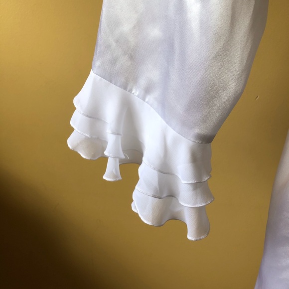 Lounge set white satin new size small - Picture 5 of 5